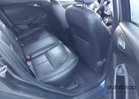 2016 Ford Focus Se z USA, uszkodzony, nr VIN 1FADP3F21GL356625